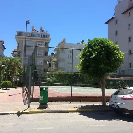 Keykubat Plajinda Ev Αλάνια